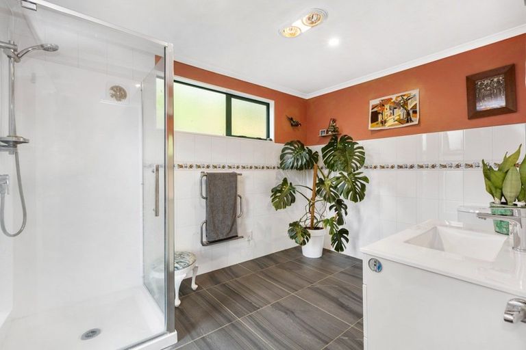 Photo of property in 13 Tutchen Avenue, Raglan, 3225