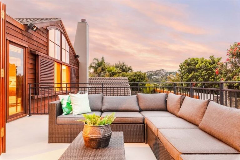 Photo of property in 361c Paremoremo Road, Paremoremo, Auckland, 0632