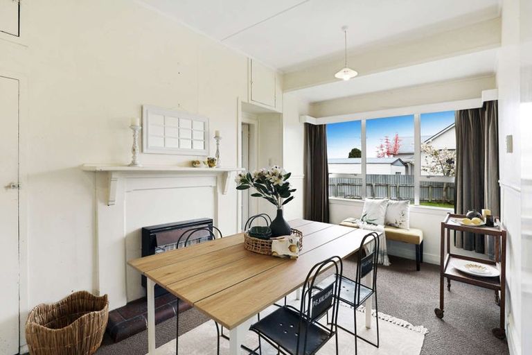 Photo of property in 15 Burton Avenue, Whanganui East, Whanganui, 4500