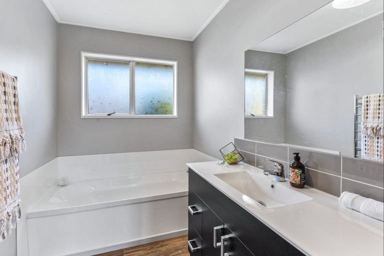 Photo of property in 21 Wickliffe Street, Mosgiel, 9024