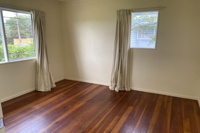 Photo of property in 1/332 Rangatira Road, Beach Haven, Auckland, 0626