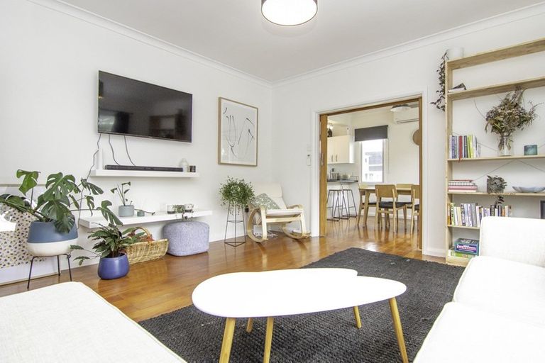 Photo of property in 293 Fitzherbert Avenue, West End, Palmerston North, 4410