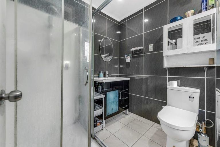 Photo of property in 2/55 Ennis Avenue, Pakuranga Heights, Auckland, 2010