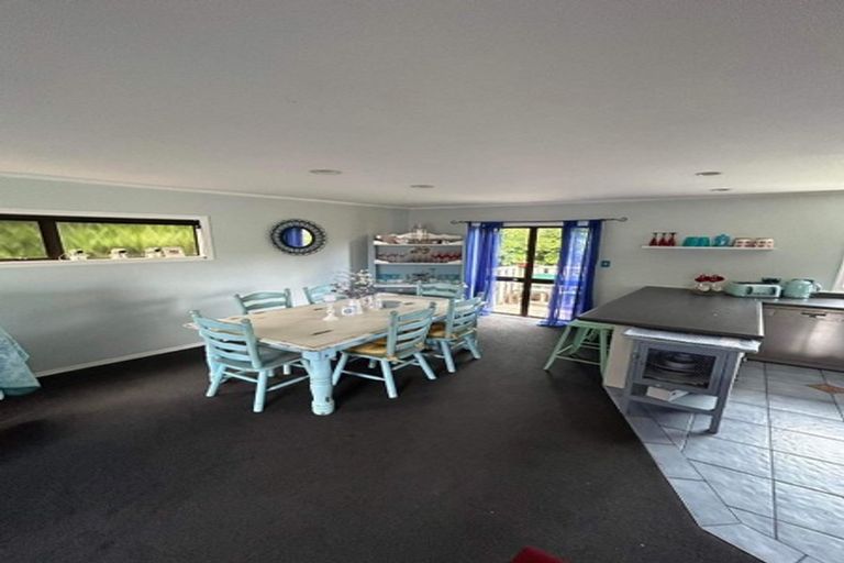 Photo of property in 473 Glenfield Road, Glenfield, Auckland, 0629