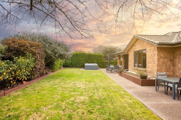 Photo of property in 18 Connor Court, Huntington, Hamilton, 3210