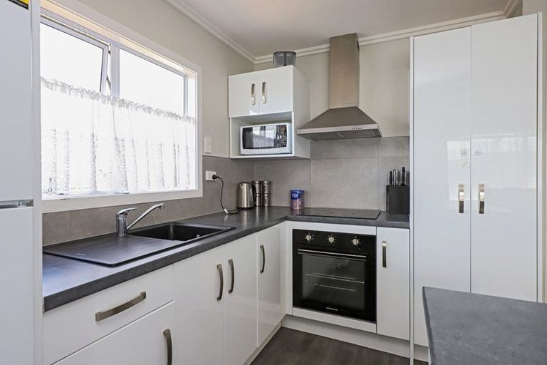 Photo of property in 8b Arklow Place, Flaxmere, Hastings, 4120