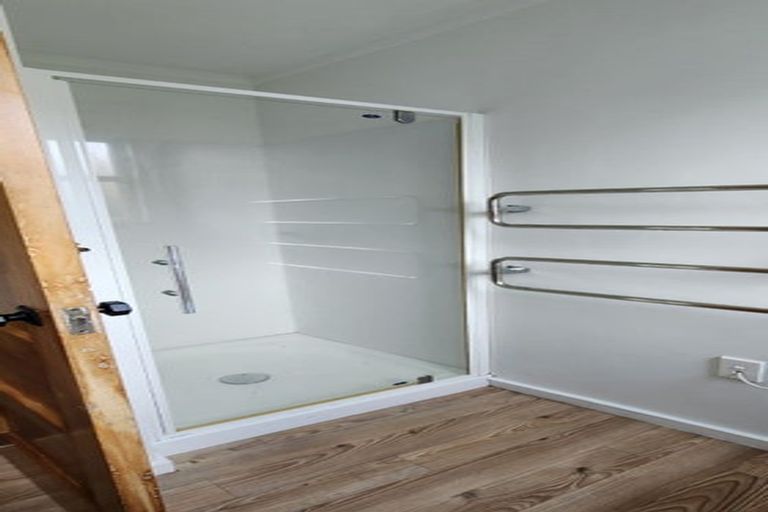 Photo of property in 77 Tahapa Crescent, Meadowbank, Auckland, 1072