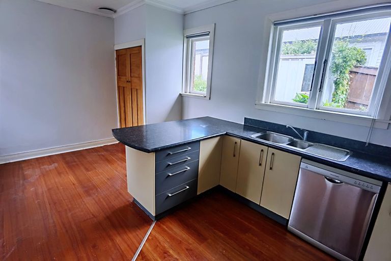 Photo of property in 343 Karori Road, Karori, Wellington, 6012