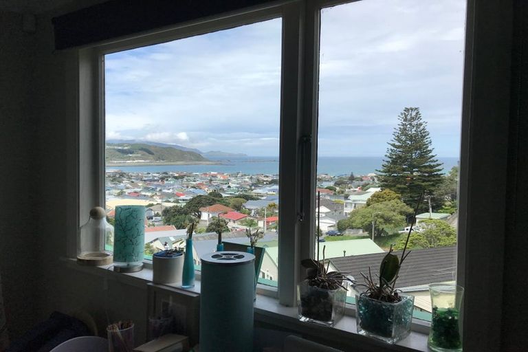 Photo of property in 22 Lerwick Terrace, Melrose, Wellington, 6023