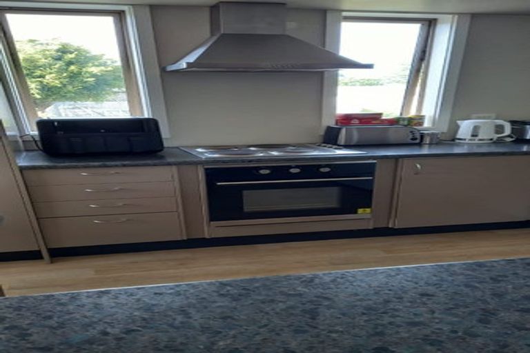 Photo of property in 10a Gregory Avenue, Islington, Christchurch, 8042