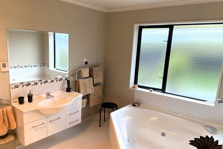 Photo of property in 23 Ridgeway Drive, Greymouth, 7805