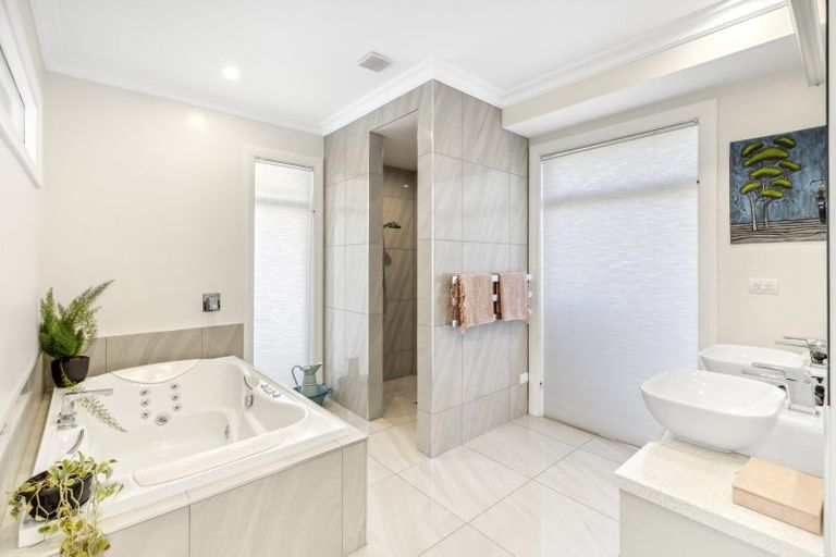 Photo of property in 1025 Lake Hawea-albert, Albert Town, Wanaka, 9382