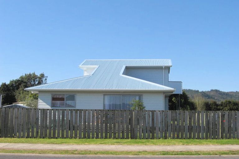 Photo of property in 44 Cholmondeley Crescent, Whitianga, 3510