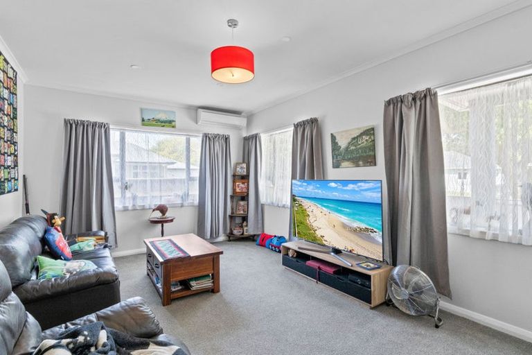 Photo of property in 6 Dudley Street, Levin, 5510