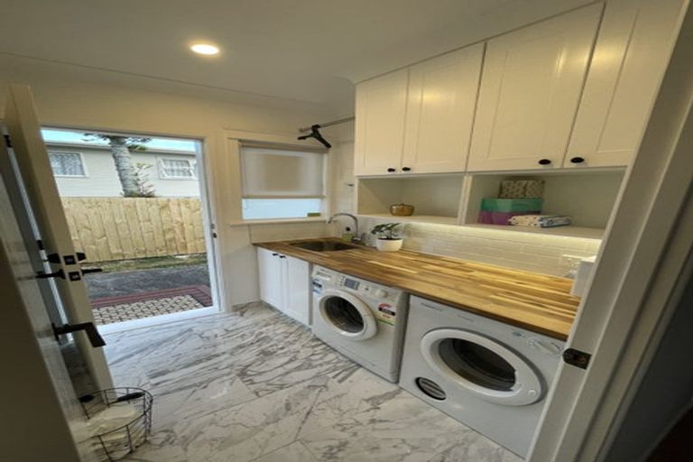 Photo of property in 20 Glendene Avenue, Glendene, Auckland, 0602