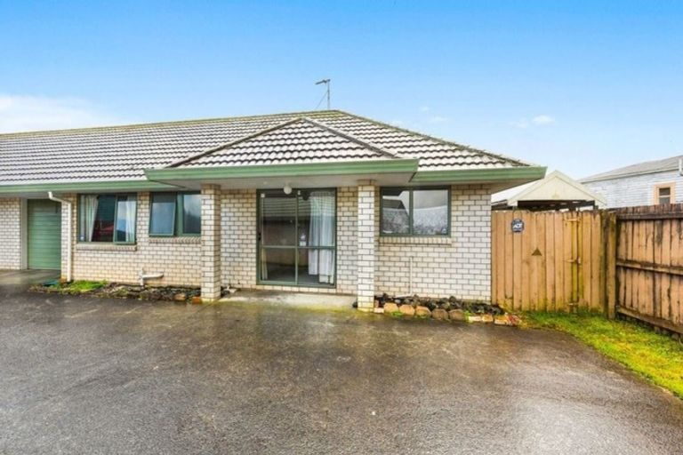 Photo of property in 1/11 Solveig Place, Randwick Park, Auckland, 2105