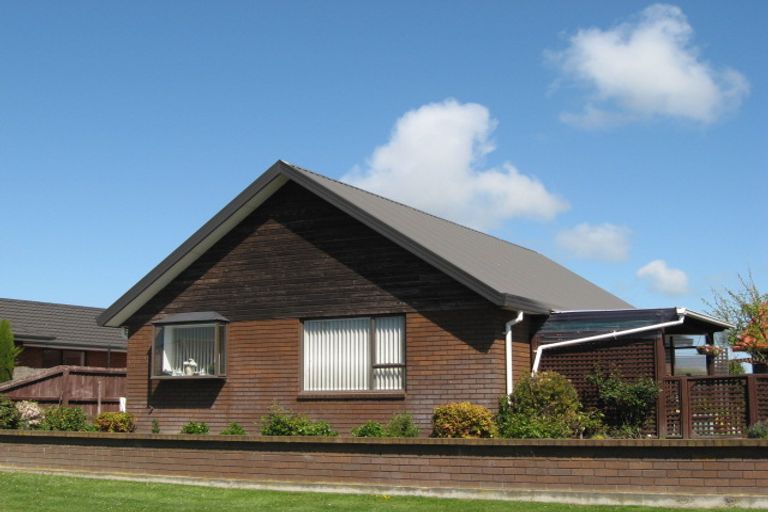 Photo of property in 15 Blakeley Place, Kaiapoi, 7630