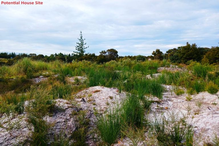 Photo of property in 104 Stratford Drive, Cable Bay, 0420