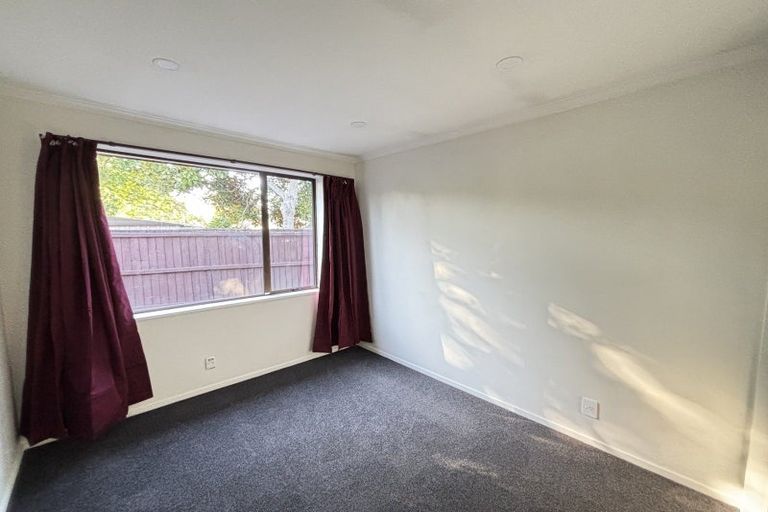 Photo of property in 1/6 Calverton Place, Halswell, Christchurch, 8025