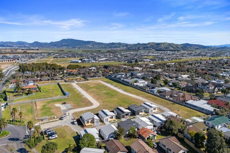 Photo of property in 68 Riley Crescent, Papamoa Beach, 3118