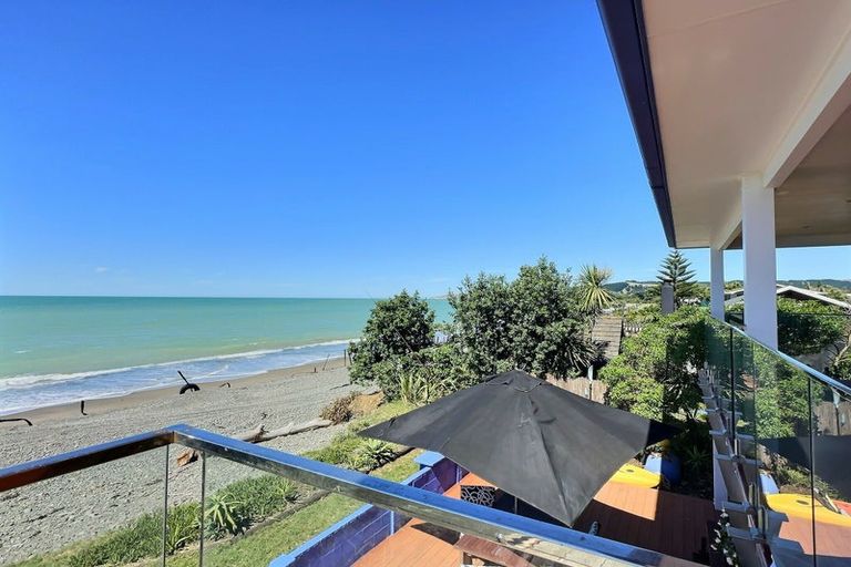 Photo of property in 267 Clifton Road, Te Awanga, 4102