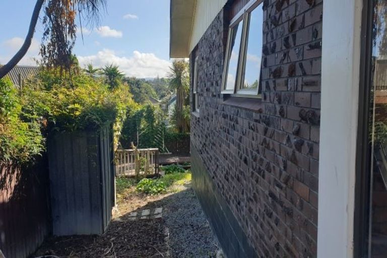 Photo of property in 4/110 Vodanovich Road, Te Atatu South, Auckland, 0610