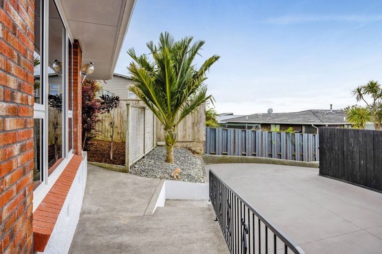 Photo of property in 12a Julian Place, Westown, New Plymouth, 4310