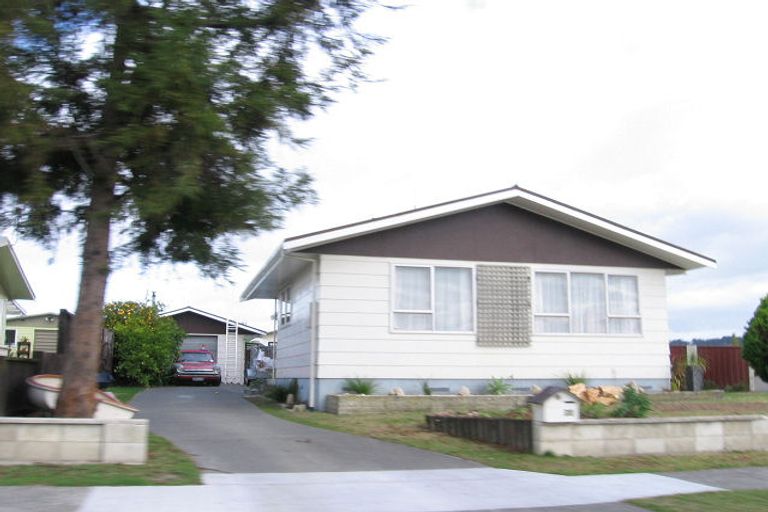 Photo of property in 50 Wynyard Crescent, Tamatea, Napier, 4112