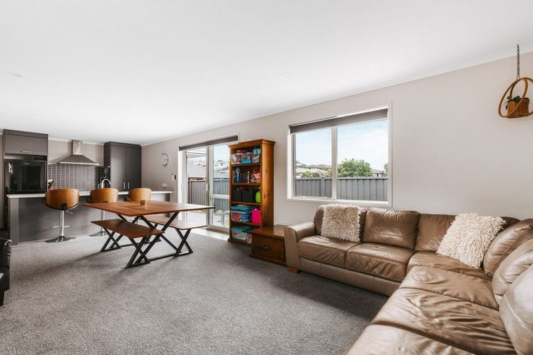 Photo of property in 20 Watene Way, Welcome Bay, Tauranga, 3112