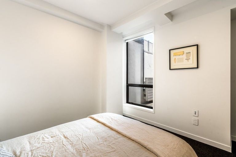 Photo of property in Alpha Apartments, 204/4 Elizabeth Street, Mount Victoria, Wellington, 6011