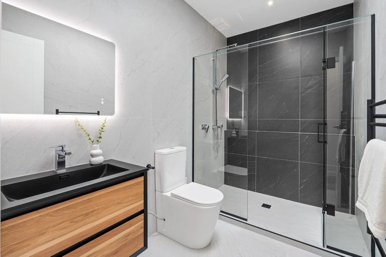 Photo of property in 32 Mahinga Kai Road, Orewa, 0931