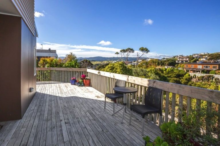 Photo of property in 53 Navigation Drive, Whitby, Porirua, 5024