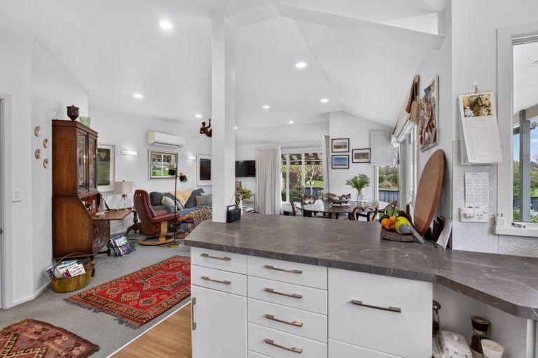 Photo of property in 8 Phoenix Place, Havelock North, 4130