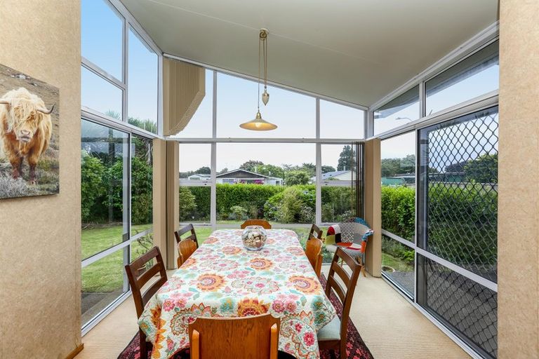 Photo of property in 7 Park Lane, Waitara, 4320