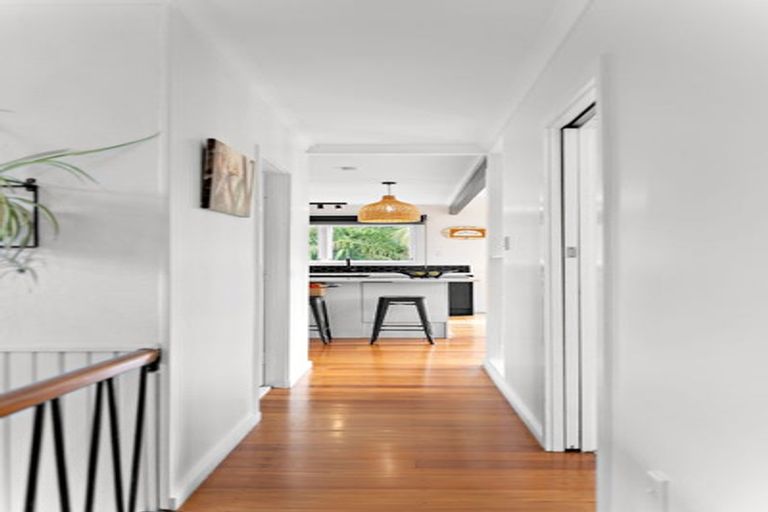 Photo of property in 17 Hillcrest Grove, Hillpark, Auckland, 2102