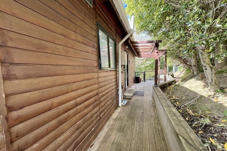 Photo of property in 15 Russell Street, Picton, 7220