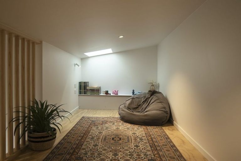 Photo of property in 63 Mcdonnell Road, Arrowtown, 9302