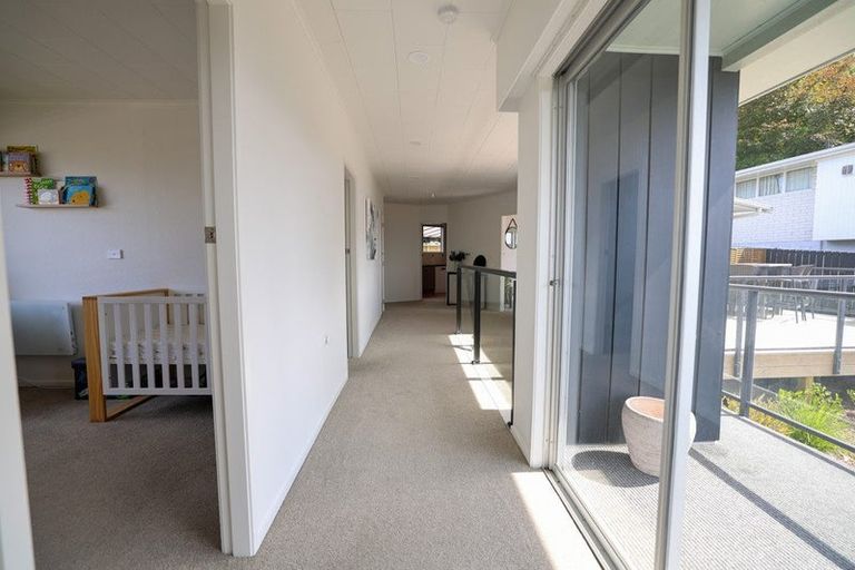 Photo of property in 96 Wakeman Road, Acacia Bay, Taupo, 3330