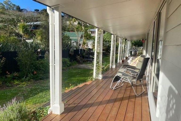 Photo of property in 40 Matauwhi Road, Russell, 0202