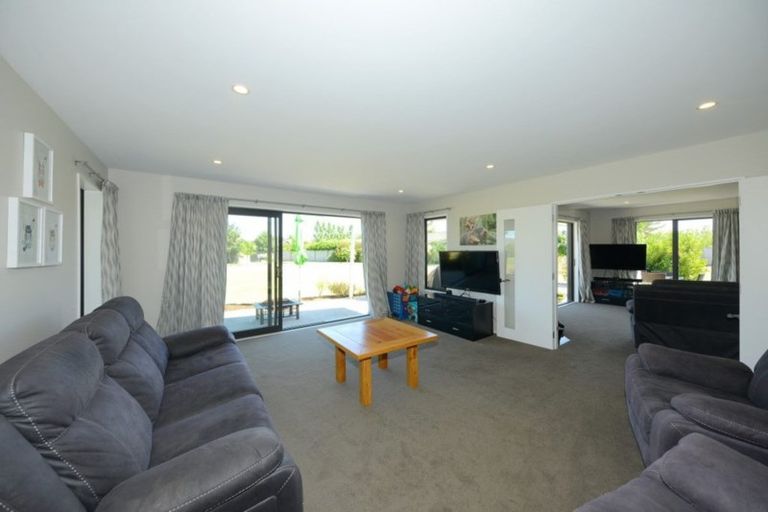 Photo of property in 2 Jacks Drive, West Melton, 7618
