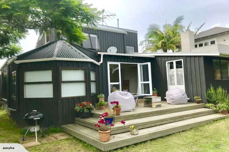 Photo of property in 2 Sinclair Street, Devonport, Auckland, 0624