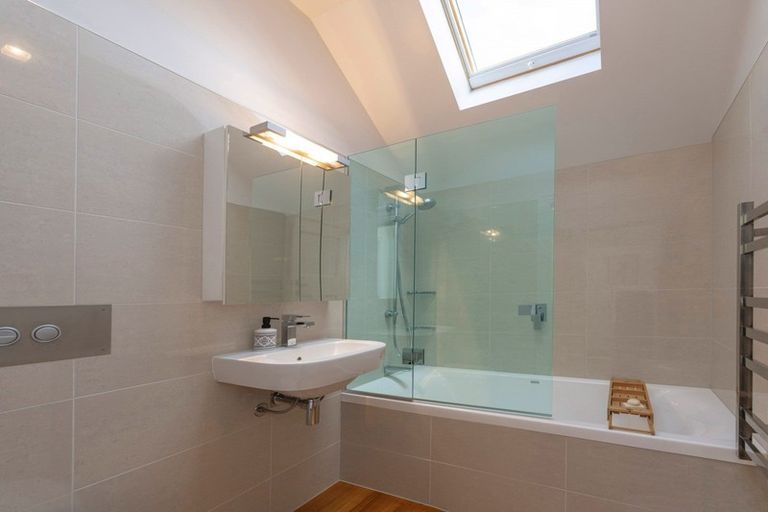 Photo of property in 63 Brougham Street, Mount Victoria, Wellington, 6011