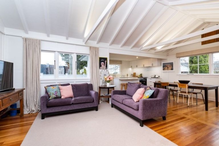 Photo of property in 31 Muritai Crescent, Havelock North, 4130