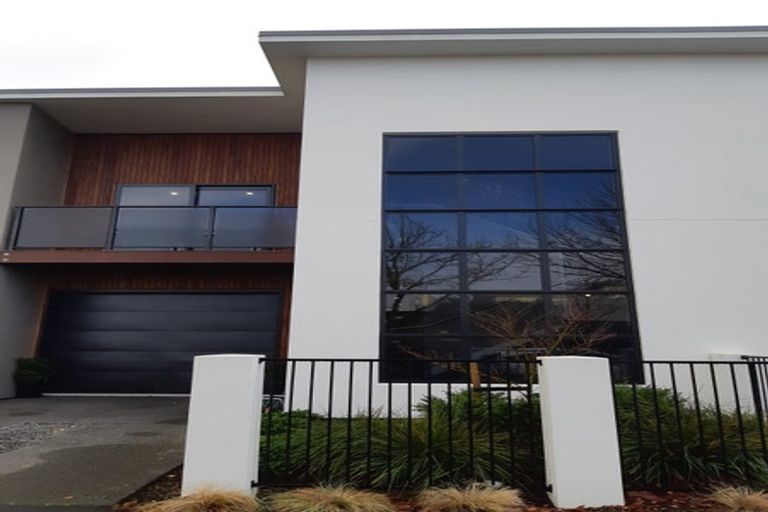 Photo of property in 2/13 Beale Street, Hamilton East, Hamilton, 3216