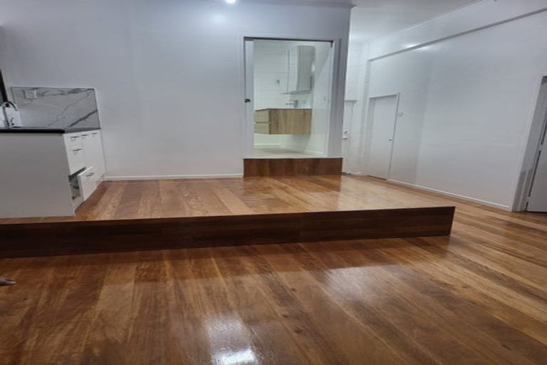 Photo of property in 349 Triangle Road, Massey, Auckland, 0614