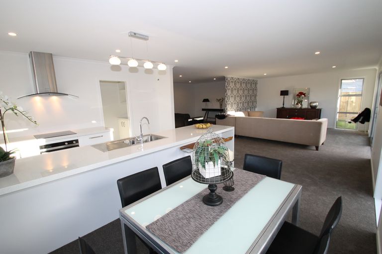 Photo of property in 60 Silverstream Drive, Mosgiel, 9024