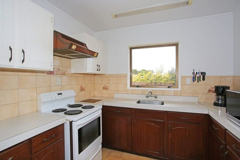 Photo of property in 14 Brynbela Court, Papakura, 2110