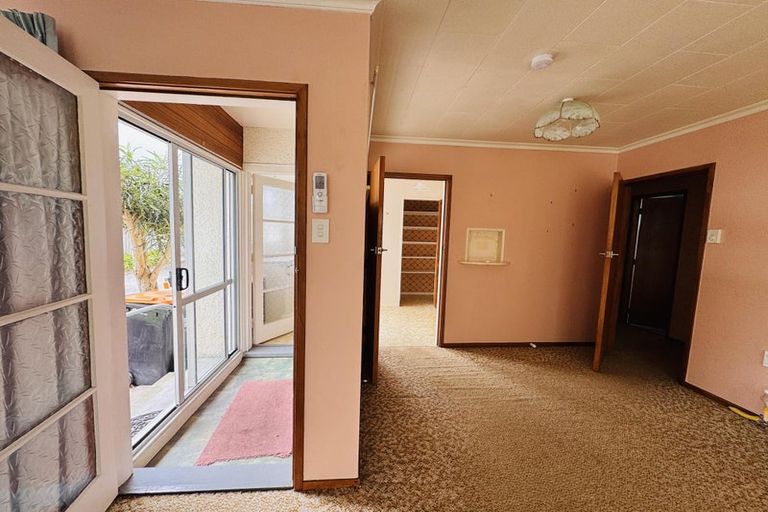 Photo of property in 707 Pioneer Highway, Takaro, Palmerston North, 4412