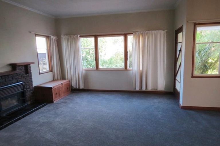 Photo of property in 6 Raniera Street, Glen Avon, New Plymouth, 4312