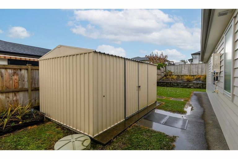 Photo of property in 6 Josh Road, Huapai, Kumeu, 0810